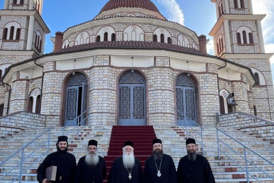 Επίσκεψη του Μητροπολίτου Δημητριάδος στους Μητροπολίτες Αργυροκάστρου και Κορυτσάς