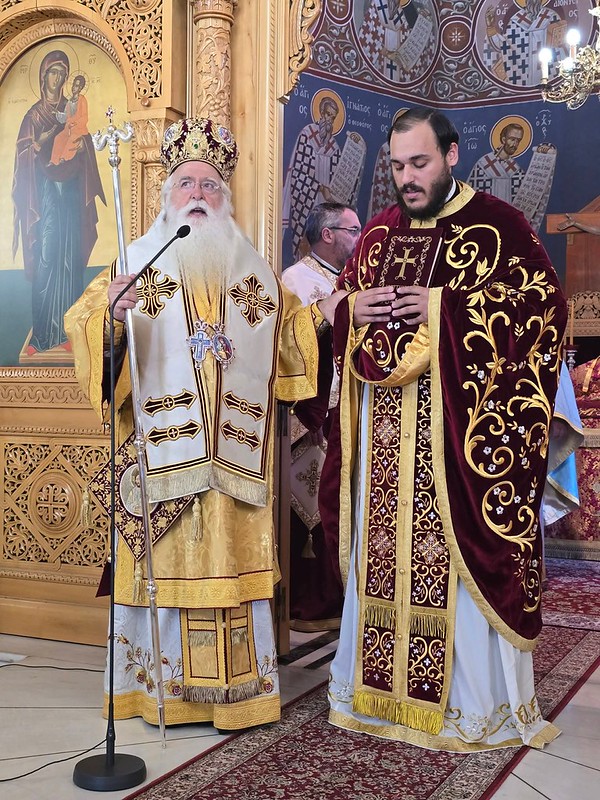Δημητριάδος Ιγνάτιος: «Να οδηγείς τους ανθρώπους στον Χριστό και όχι στο πρόσωπό σου» – Χειροτονία Πρεσβυτέρου στον Αλμυρό
